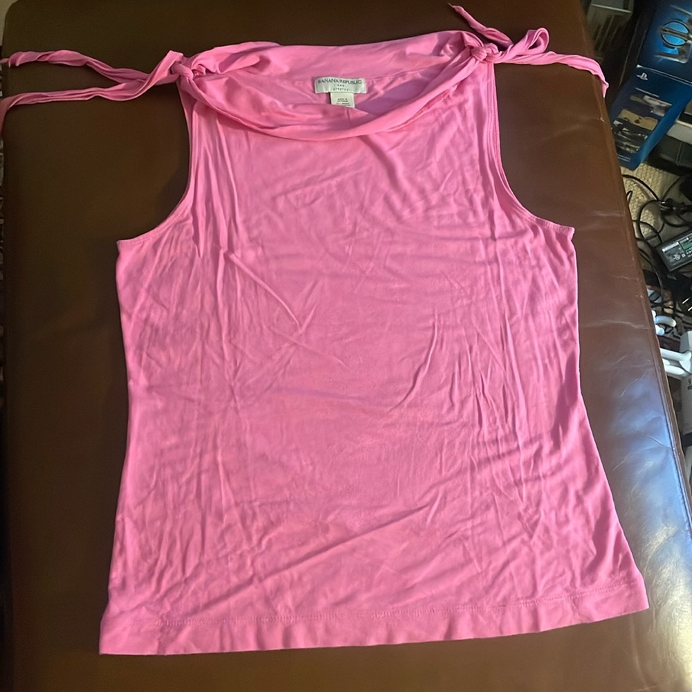 Ladies Banana Republic Pink Tank Top, Size Medium